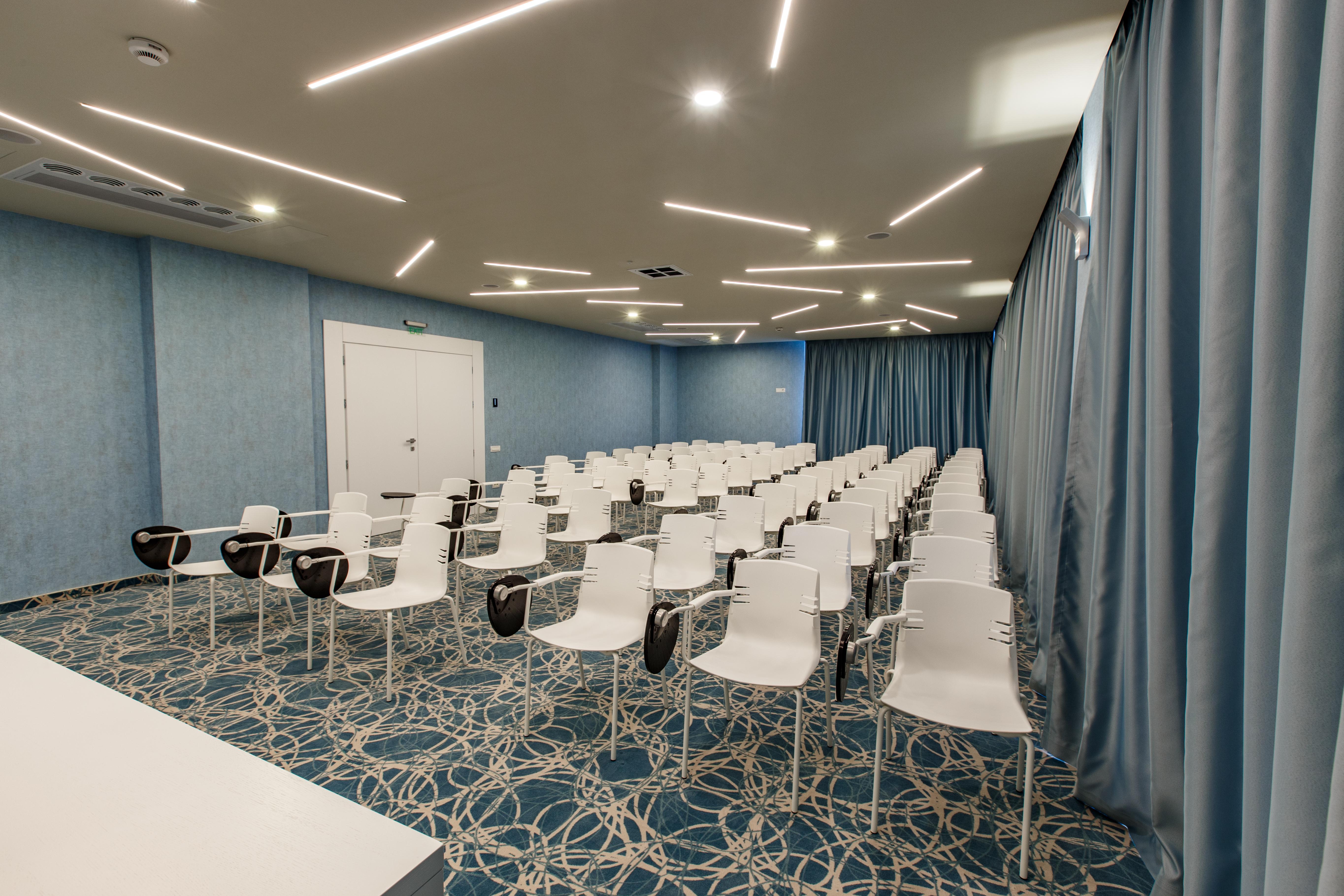 Opera Hotel 4*