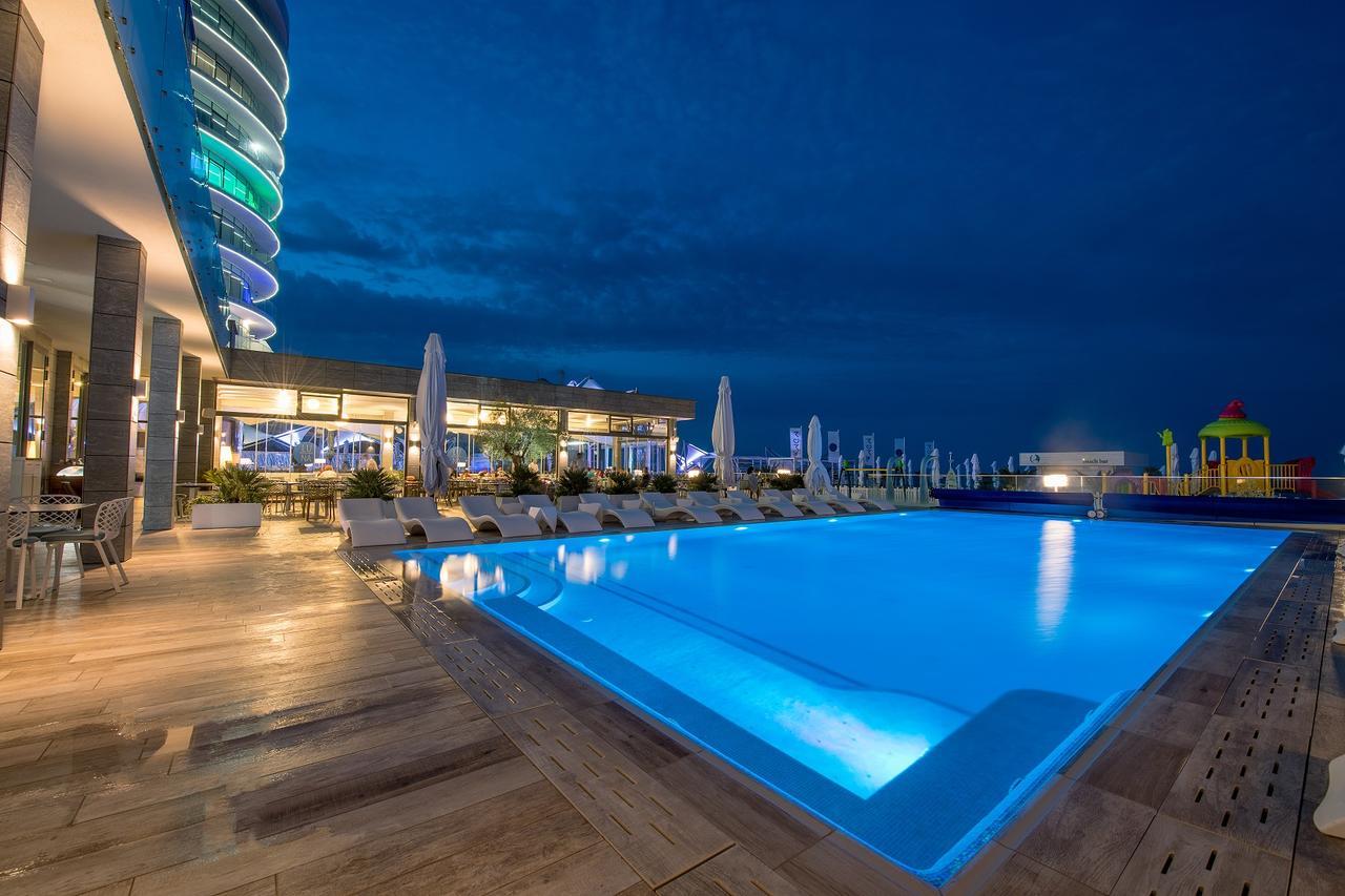 Opera 4* Mamaia